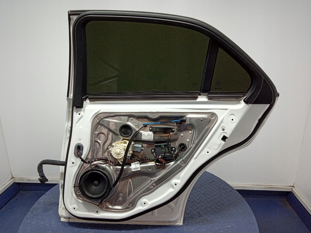 Mercedes-Benz E-Klasse W212 Tür Hinten Rechts Limousine Door - Thumbnail 8