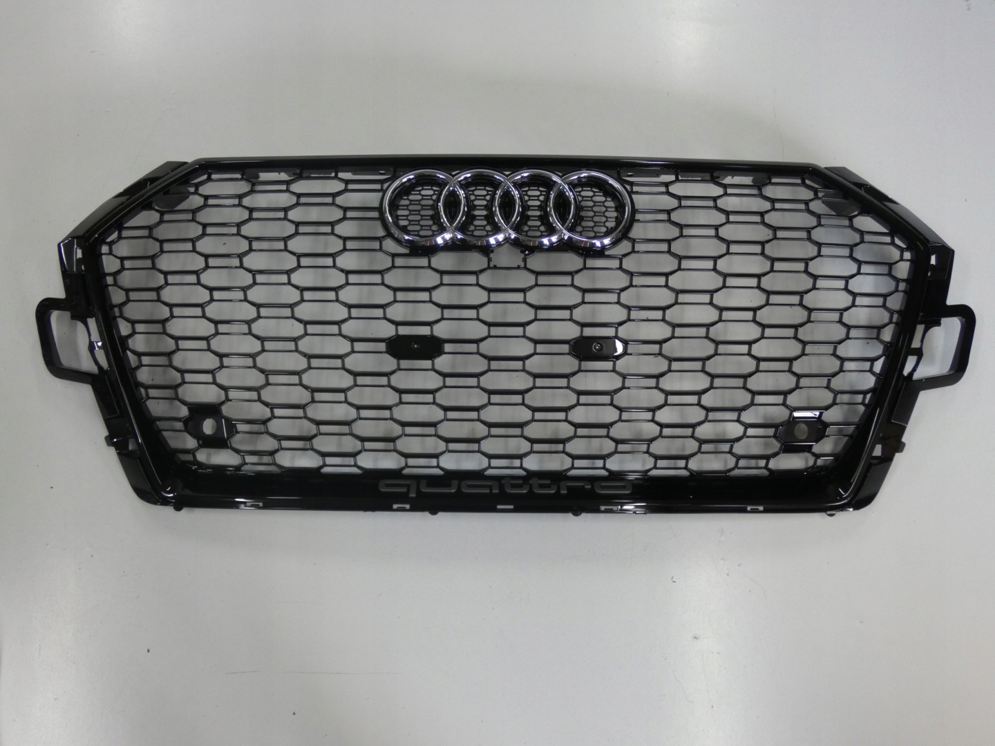 Audi 8W0 Kühlergrill FRONTGRILL Kühlergitter 8W0853653AT - Thumbnail 1