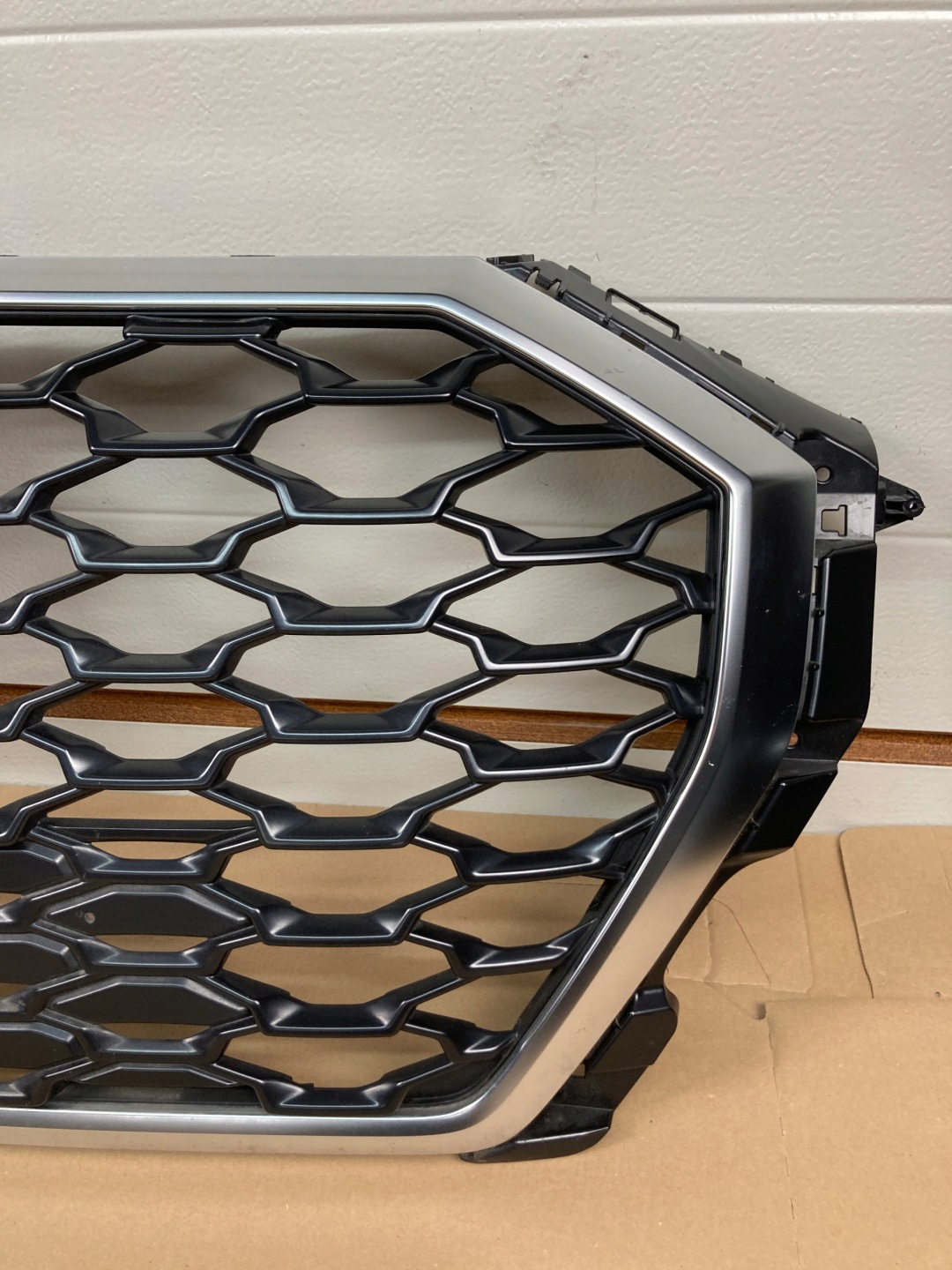 Audi Q3 Kühlergrill FRONTGRILL Kühlergitter 83F853651CG - Thumbnail 4