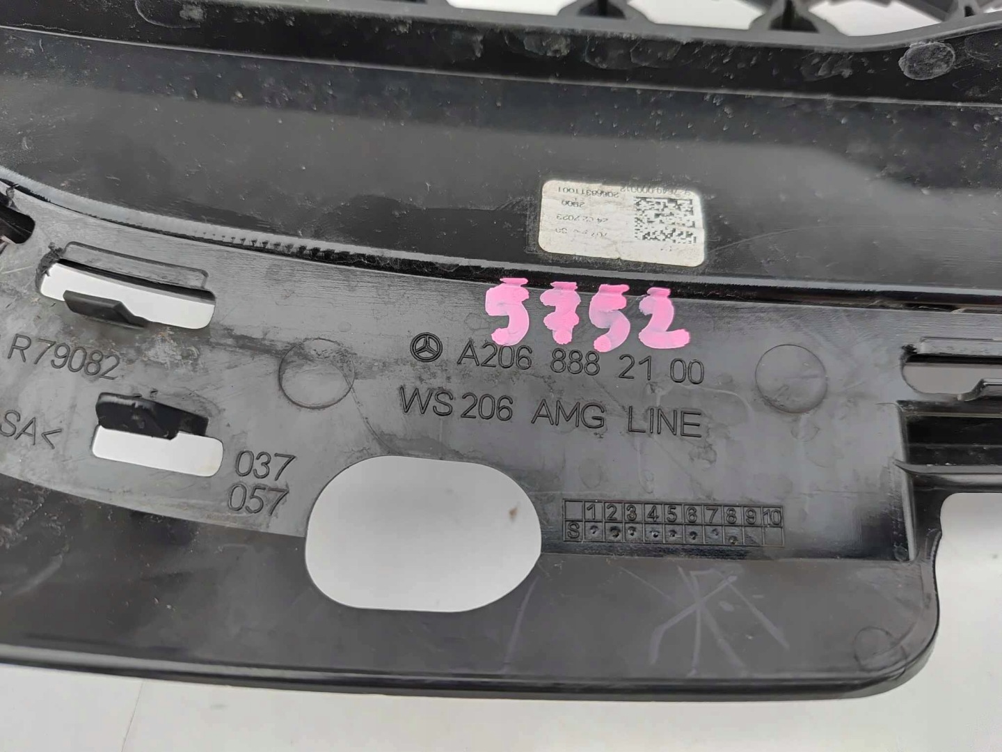 Mercedes-Benz C-Klasse W206 Kühlergrill FRONTGRILL Kühlergitter A2068882100 - Thumbnail 9