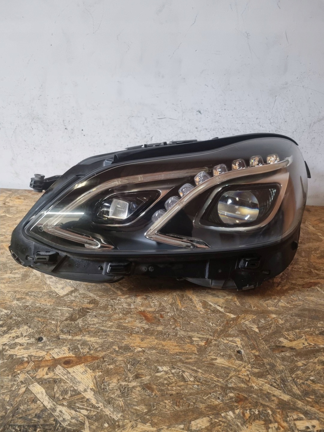 Frontscheinwerfer Mercedes-Benz E-Klasse W212 A2129063103 LED Links Headlight - Thumbnail 1