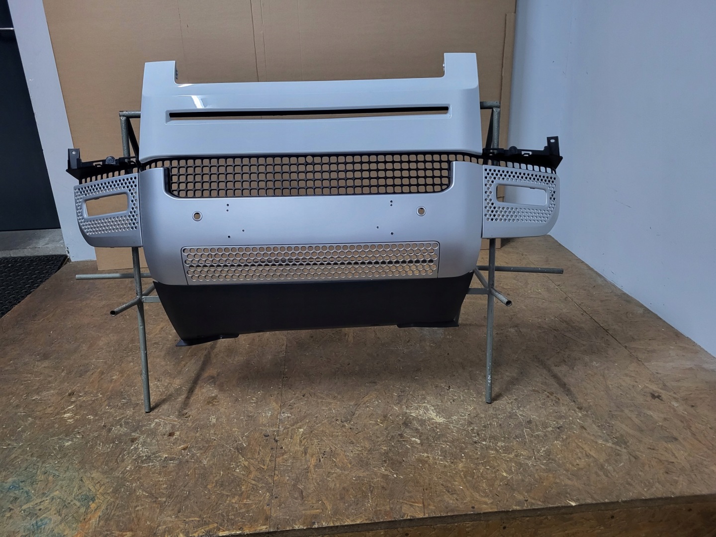 Land Rover Defender LA Kühlergrill FRONTGRILL Kühlergitter L8B217F791 - Thumbnail 1
