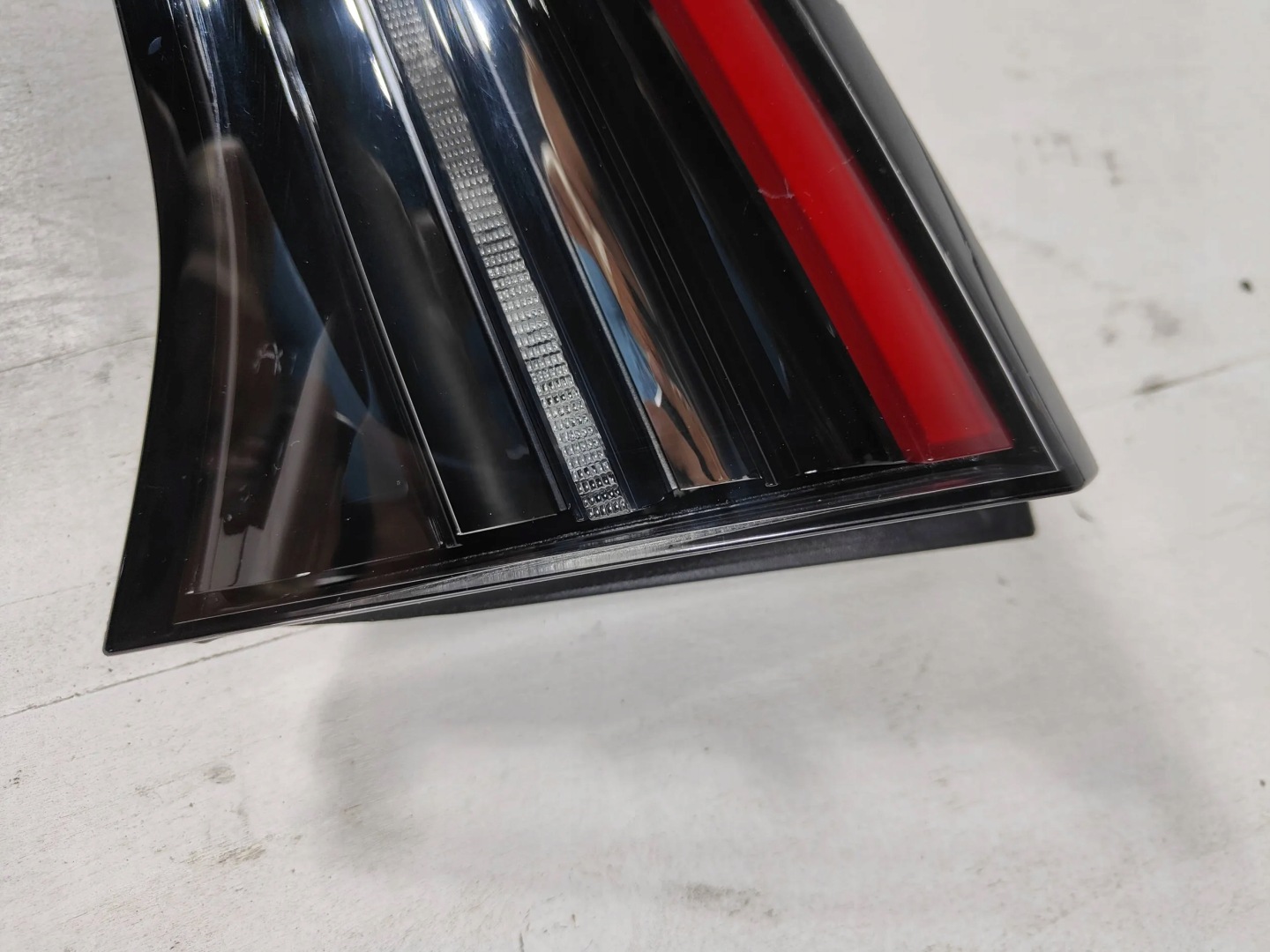 Tesla Model Y 005 Rückleuchte 150208900C Rearlamp - Thumbnail 4