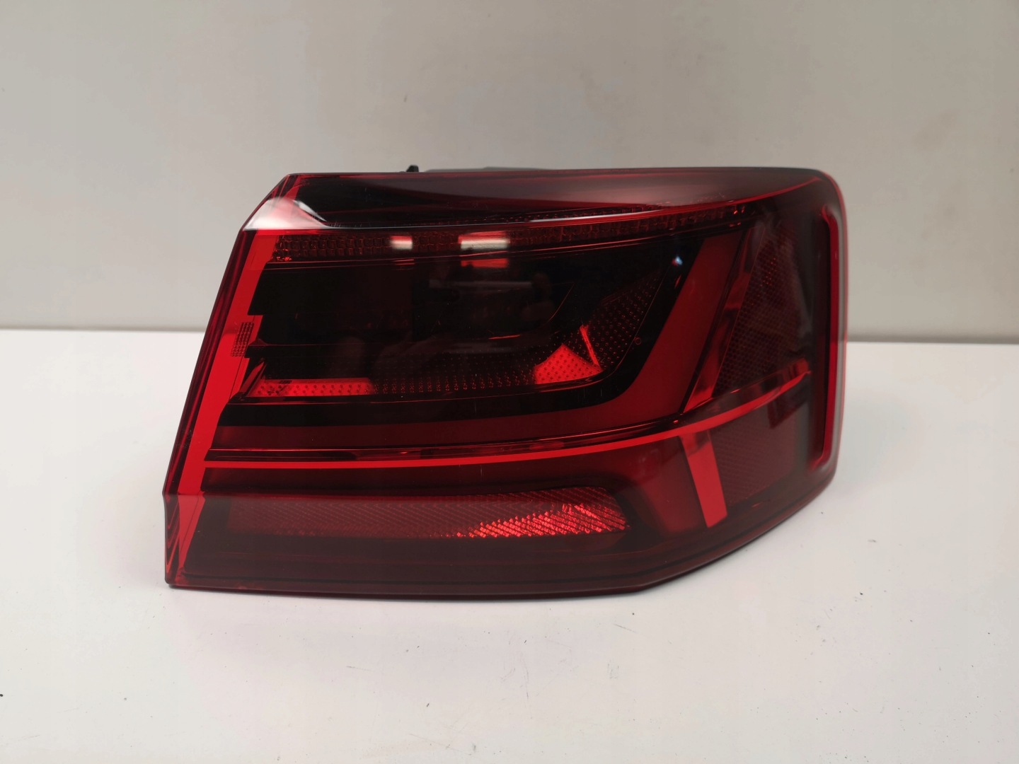 Audi A6 Rückleuchte 4G5945096C Rearlamp - Thumbnail 1
