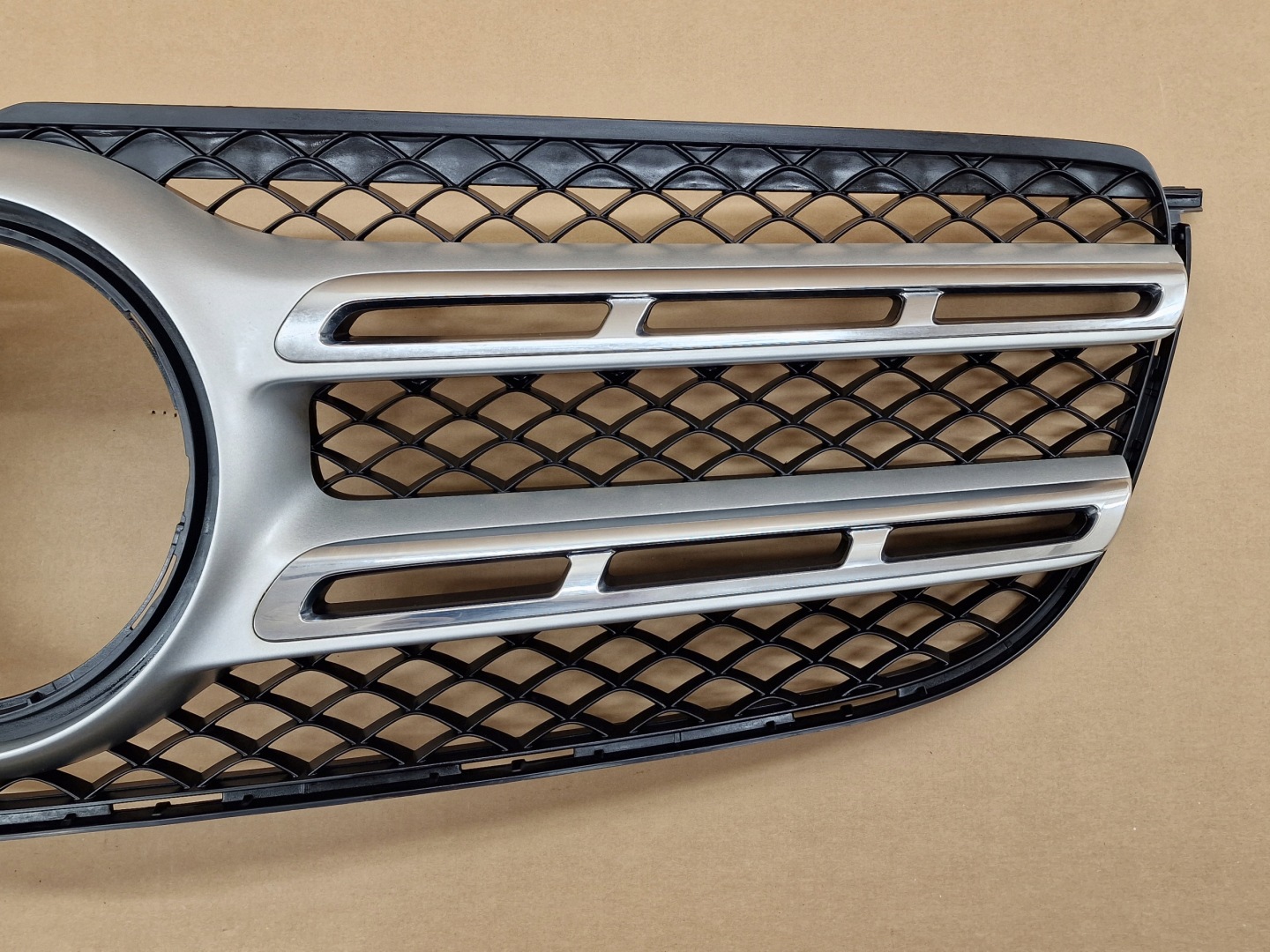 Mercedes-Benz GLS W166 Kühlergrill FRONTGRILL Kühlergitter A1668880460 - Thumbnail 3