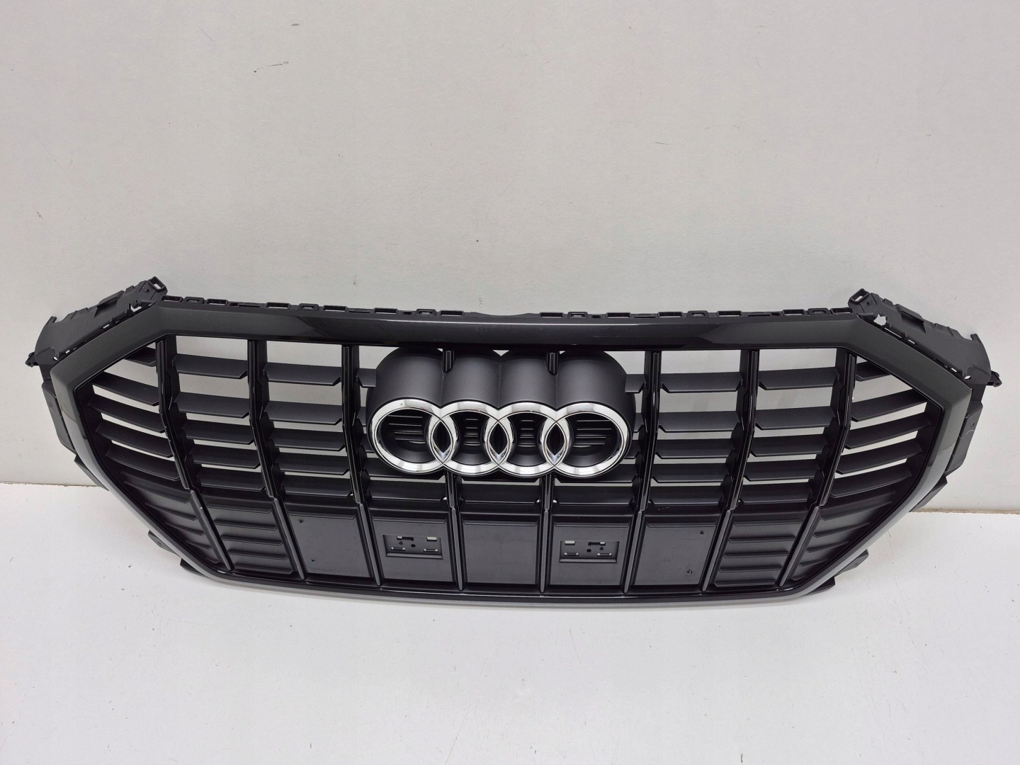 Audi Q3 Kühlergrill FRONTGRILL Kühlergitter 83A853651EA - Thumbnail 4