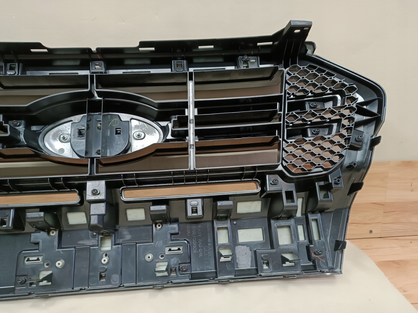 Ford Ranger 2 Mk2 Kühlergrill FRONTGRILL Kühlergitter JB3B8350B - Thumbnail 8
