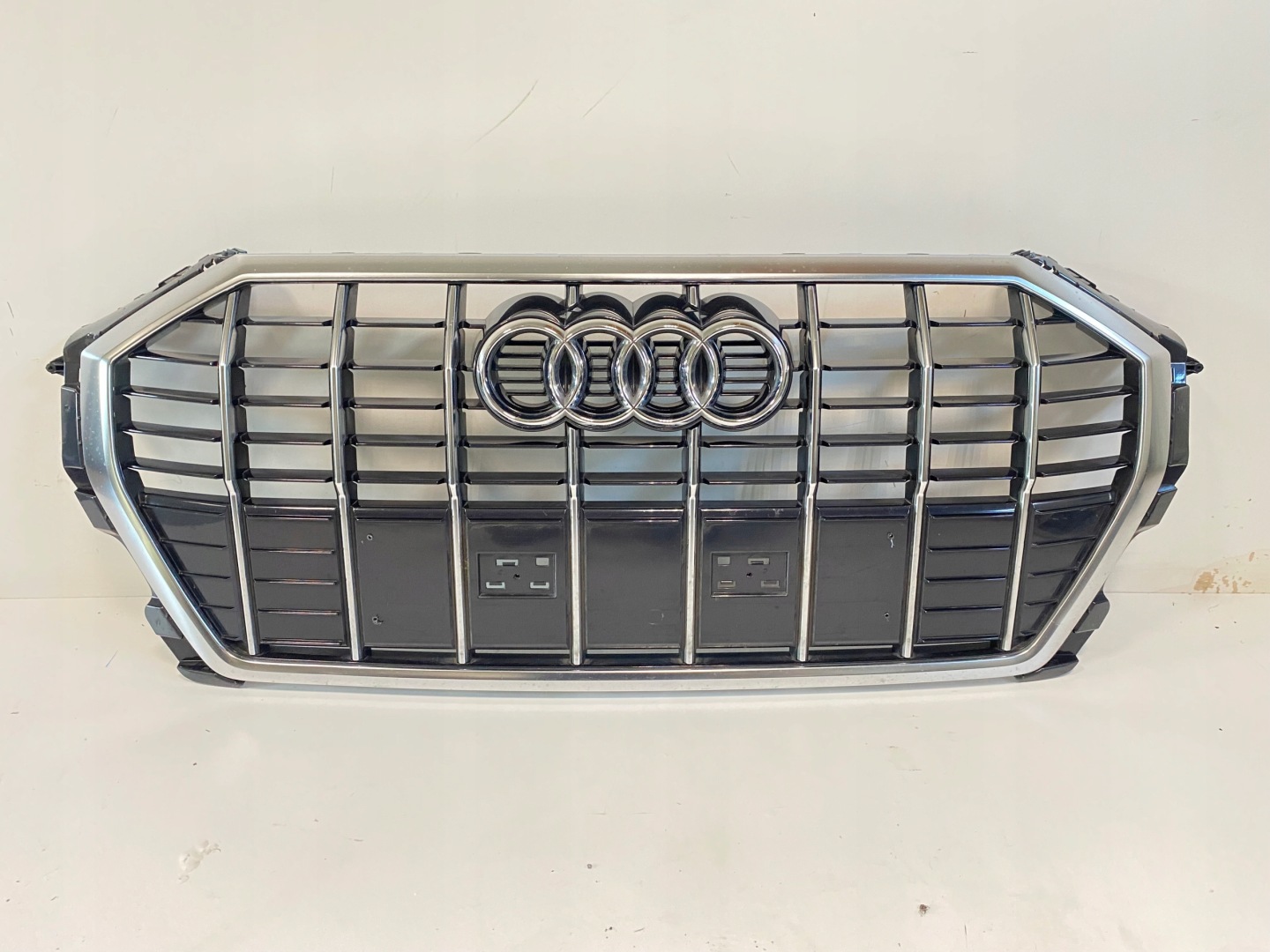 Audi Q3 Kühlergrill FRONTGRILL Kühlergitter 83A853651BA - Thumbnail 1