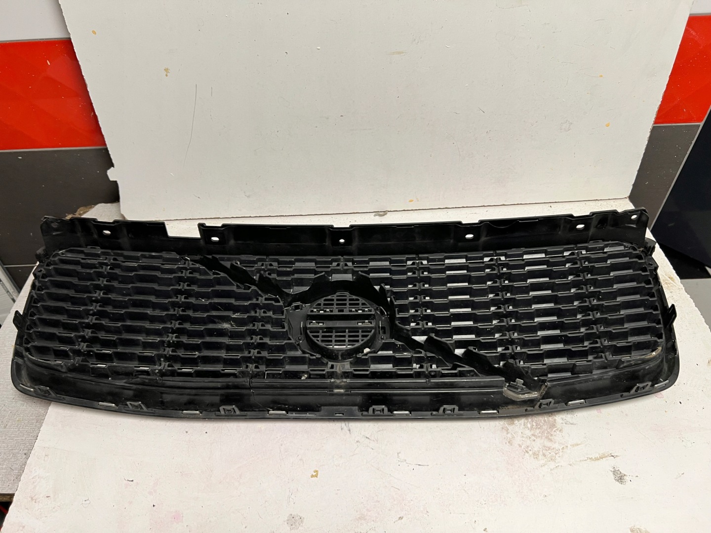Volvo XC90 Kühlergrill FRONTGRILL Kühlergitter 31408429OE - Thumbnail 10
