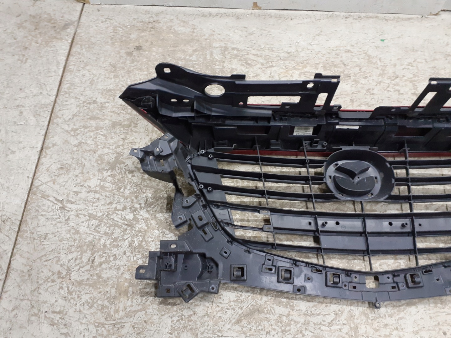 Mazda 3 BM Kühlergrill FRONTGRILL Kühlergitter B63B50712 - Thumbnail 5