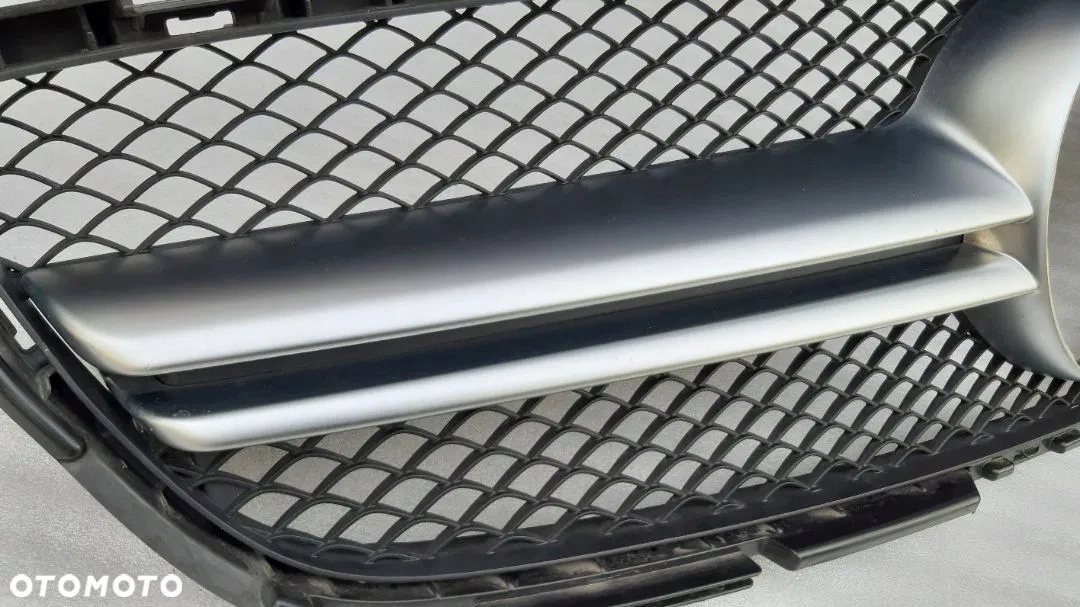 Mercedes-Benz A-Klasse W176 Kühlergrill FRONTGRILL Kühlergitter A1768880100 - Thumbnail 9