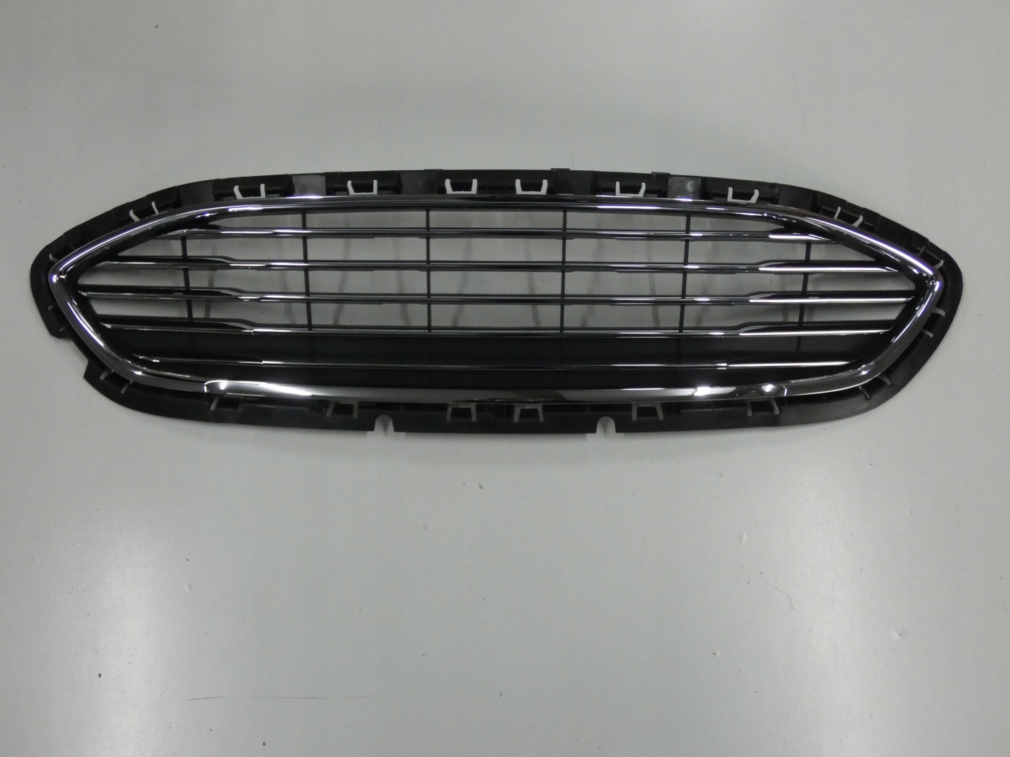 Ford Fiesta VIII Mk8 Kühlergrill FRONTGRILL Kühlergitter H1BB8200B - Thumbnail 1