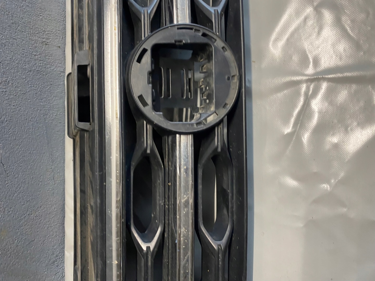 VW T-Roc A1 Kühlergrill FRONTGRILL Kühlergitter 2GA853651G - Thumbnail 4