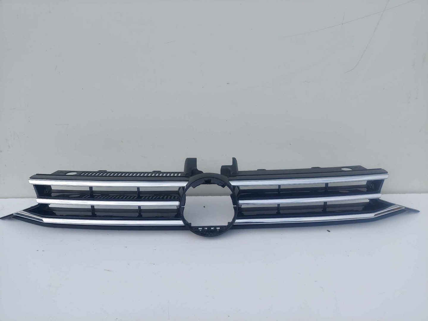 VW Touran I Kühlergrill FRONTGRILL Kühlergitter 5TD853653A - Thumbnail 1
