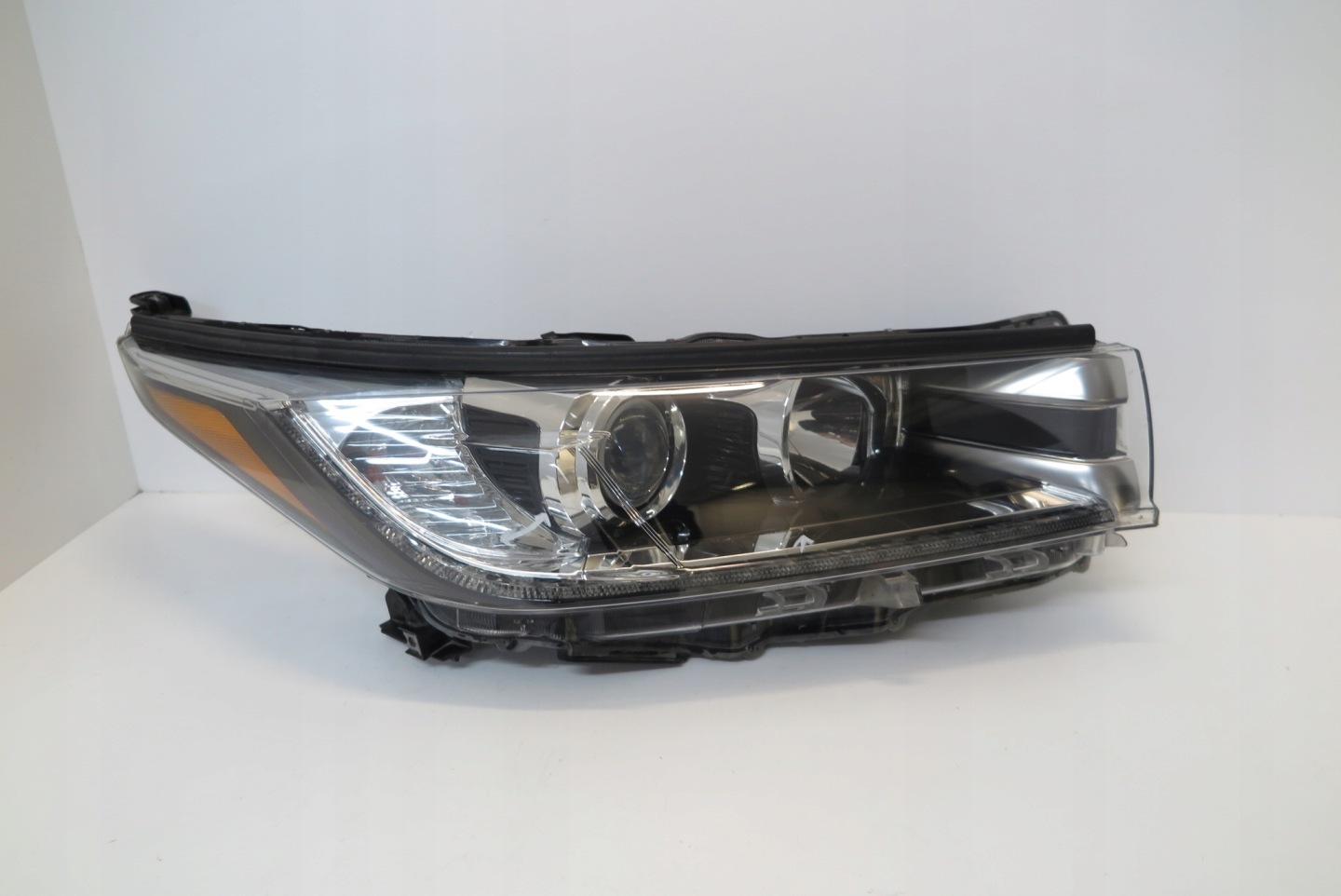 Frontscheinwerfer Toyota Highlander XU70 LED Rechts Scheinwerfer Headlight - Thumbnail 1