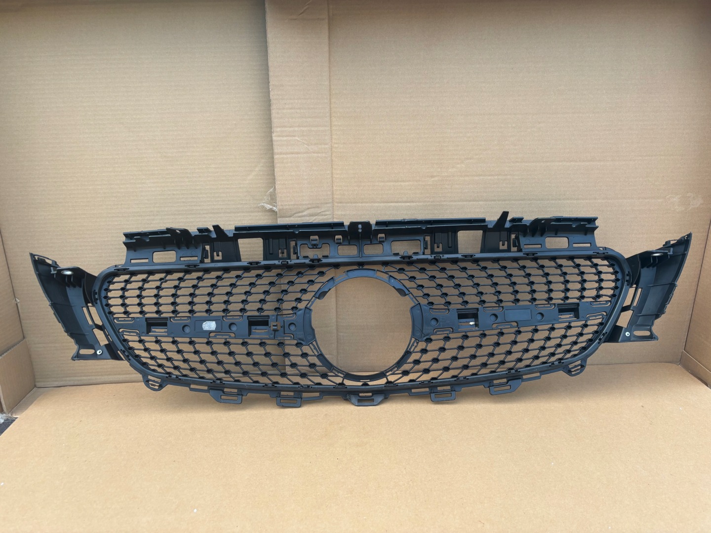 Mercedes-Benz E-Klasse W238 Kühlergrill FRONTGRILL Kühlergitter A2388880300 - Thumbnail 4