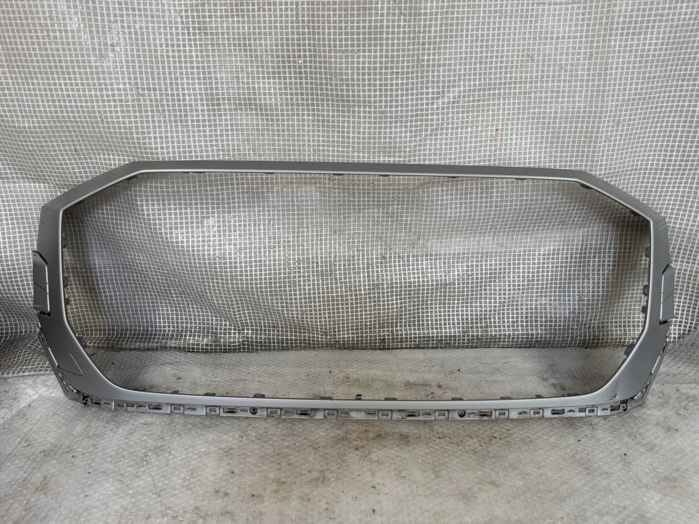 Audi Q8 Kühlergrill FRONTGRILL Kühlergitter 4M8807241A - Thumbnail 1