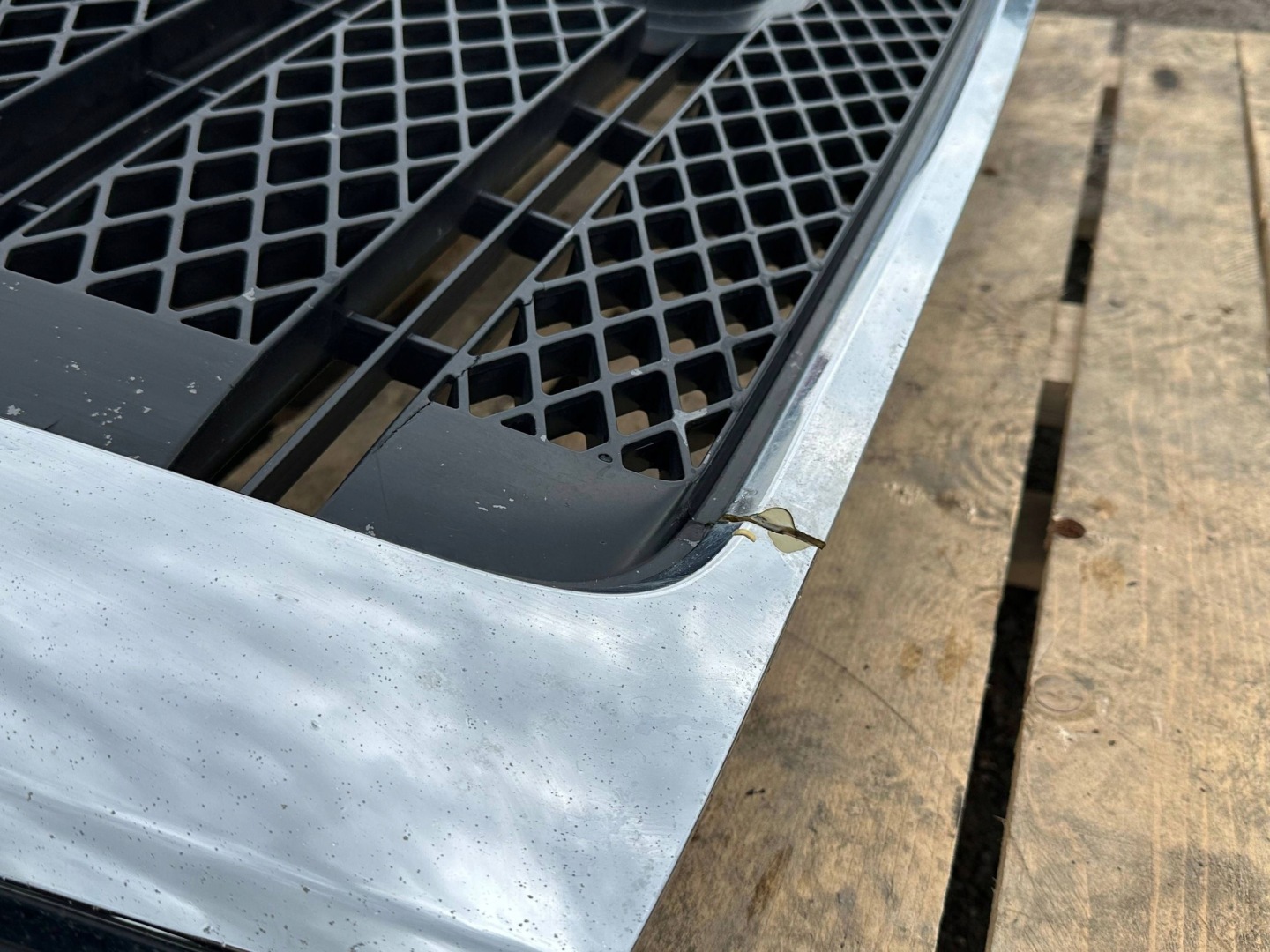 Nissan Titan Kühlergrill FRONTGRILL Kühlergitter 62312EZ70A - Thumbnail 6