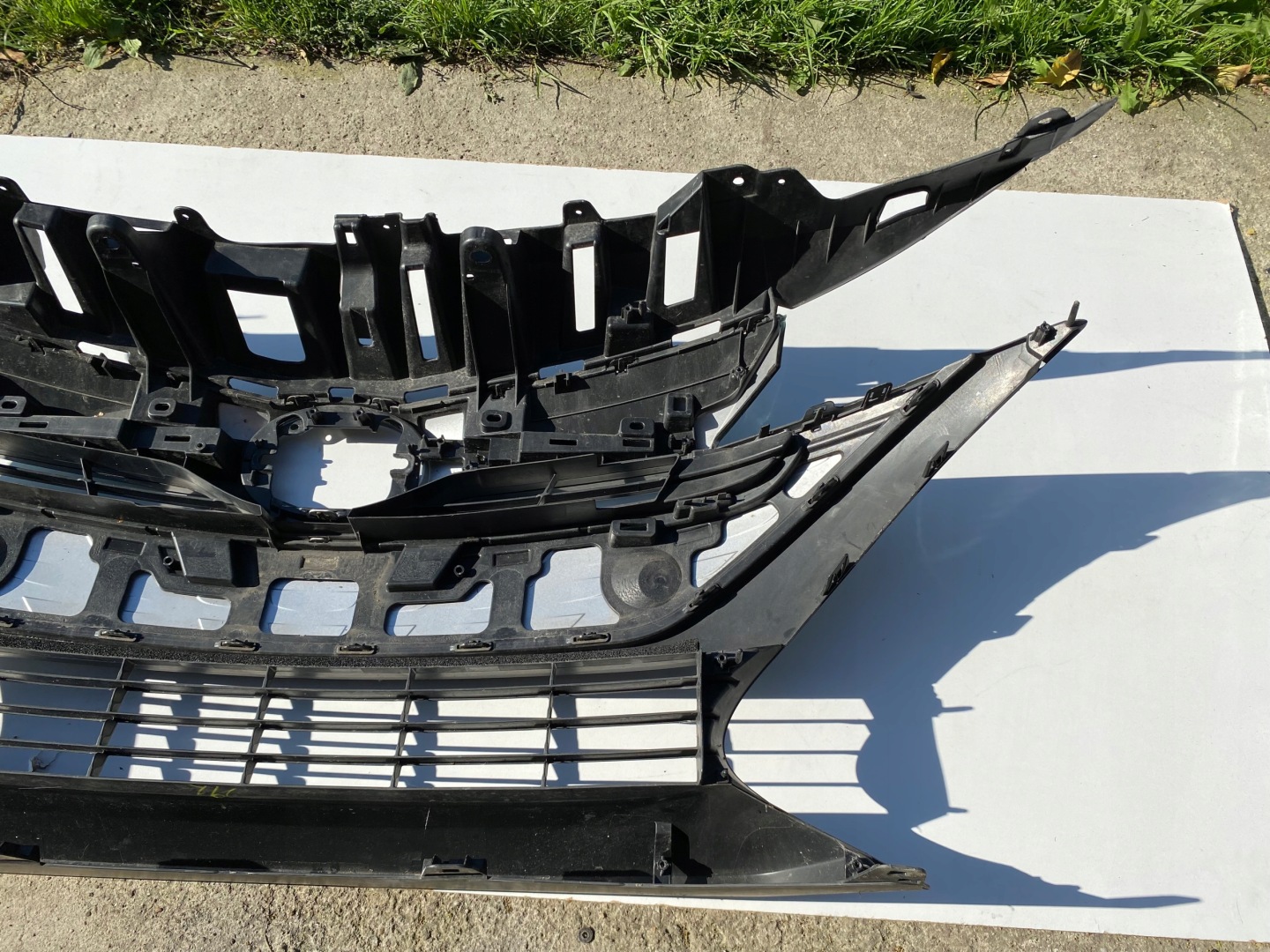 Toyota Prius HW2 Kühlergrill FRONTGRILL Kühlergitter 5311247261 - Thumbnail 10