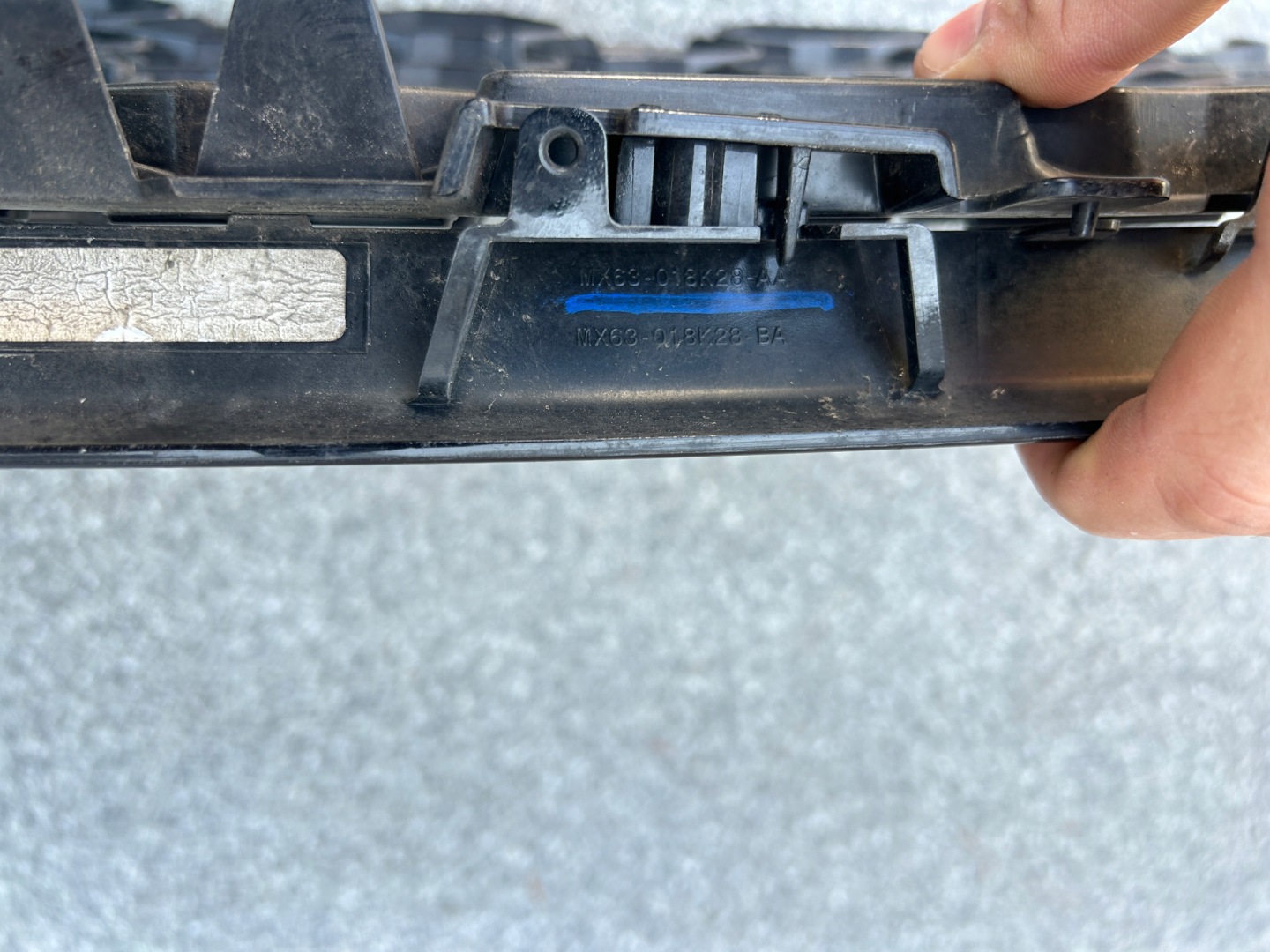 Jaguar XF X250 Kühlergrill FRONTGRILL Kühlergitter R9C316B856AA - Thumbnail 11