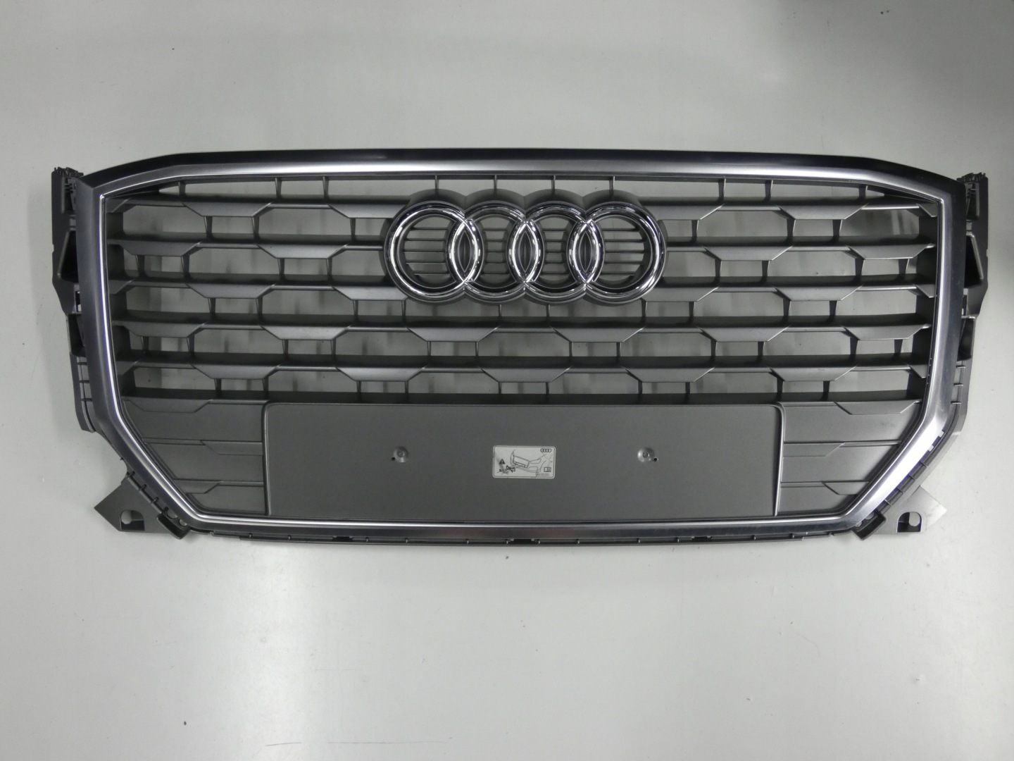Audi 81A Kühlergrill FRONTGRILL Kühlergitter 81A853651 - Thumbnail 1