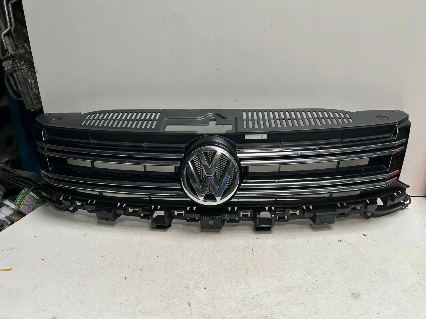 VW Tiguan Kühlergrill FRONTGRILL Kühlergitter 5N0853653E - Thumbnail 1