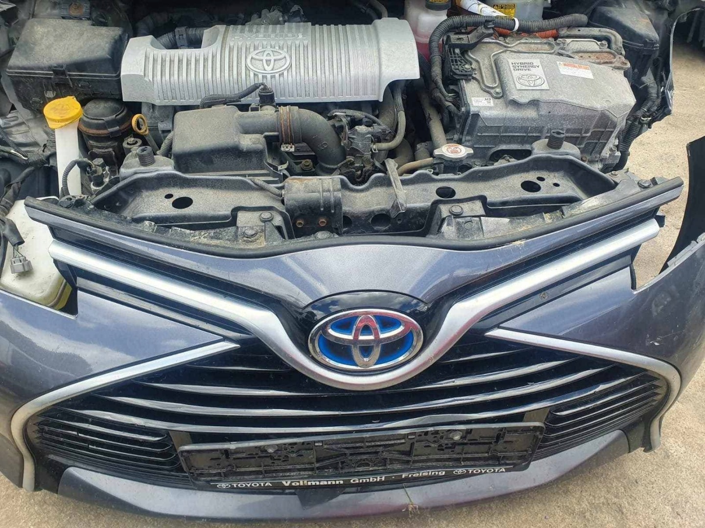 Toyota Yaris I P1 Kühlergrill FRONTGRILL Kühlergitter - Image 1