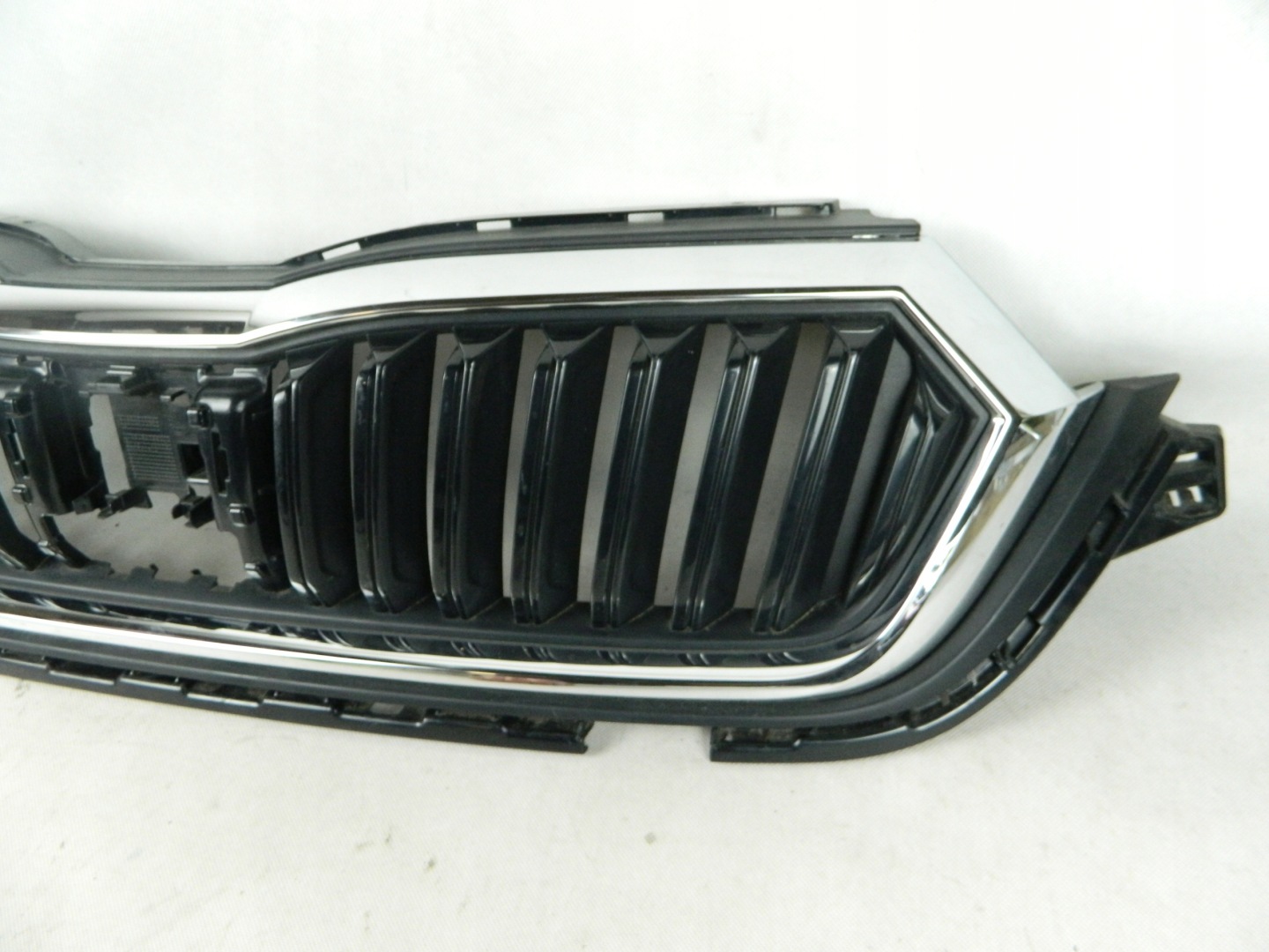 Skoda Octavia 1U Kühlergrill FRONTGRILL Kühlergitter 5E3807723 - Thumbnail 5