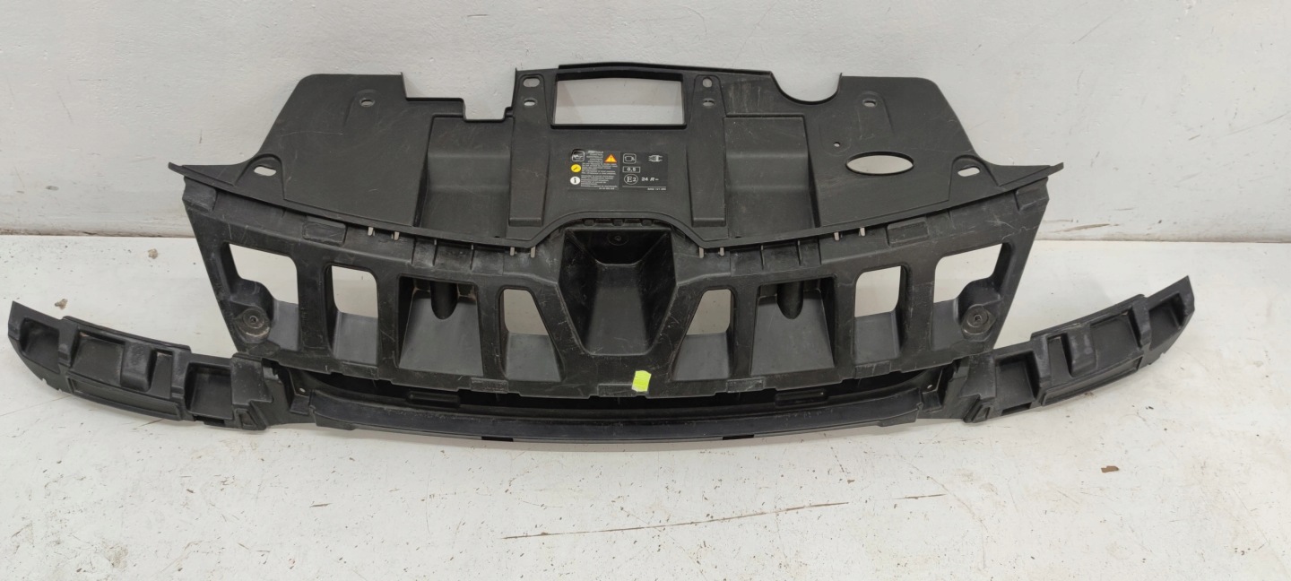 Renault MĂ©gane I BA.. Kühlergrill FRONTGRILL Kühlergitter 620367065R - Thumbnail 2