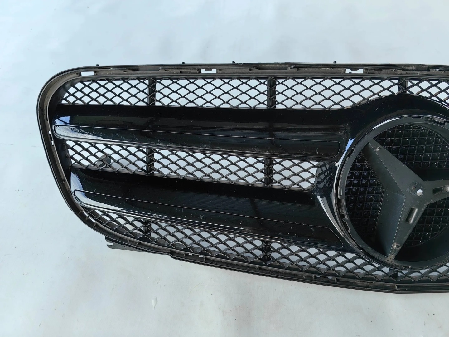 Mercedes-Benz GLA W156 Kühlergrill FRONTGRILL Kühlergitter - Thumbnail 2