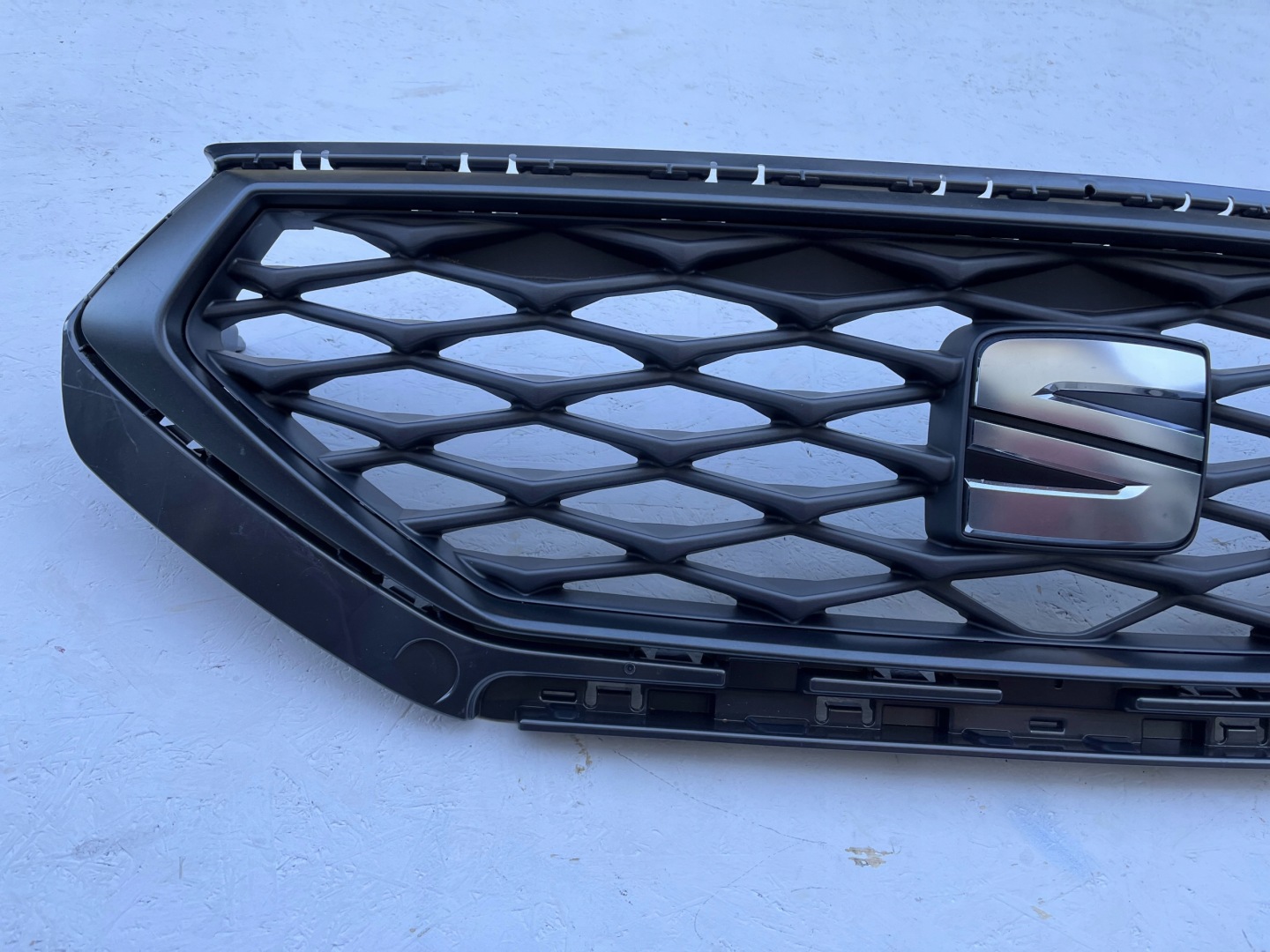 SEAT Tarraco Leon IV 5F Kühlergrill FRONTGRILL Kühlergitter 5FJ853665B0 - Thumbnail 3