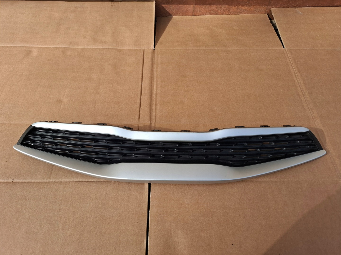 Kia Stonic YB Kühlergrill FRONTGRILL Kühlergitter - Thumbnail 1