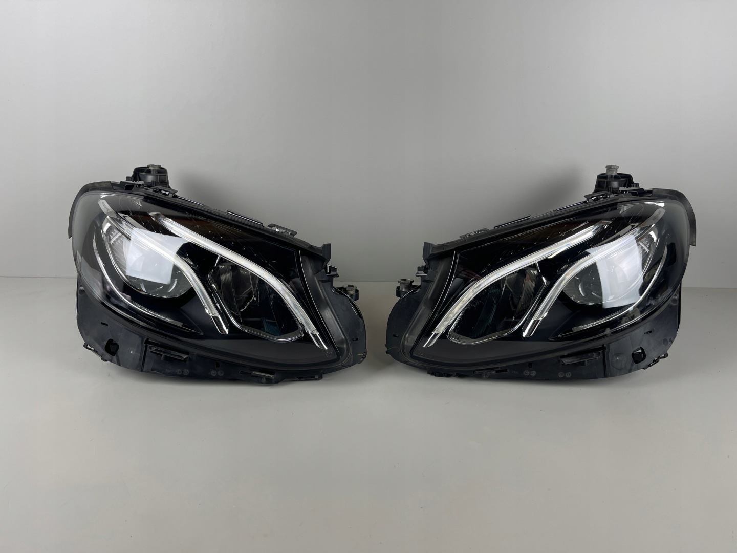 Frontscheinwerfer Mercedes-Benz E-Klasse W213 A2139067001 High Performance LED Links Headlight - Thumbnail 1