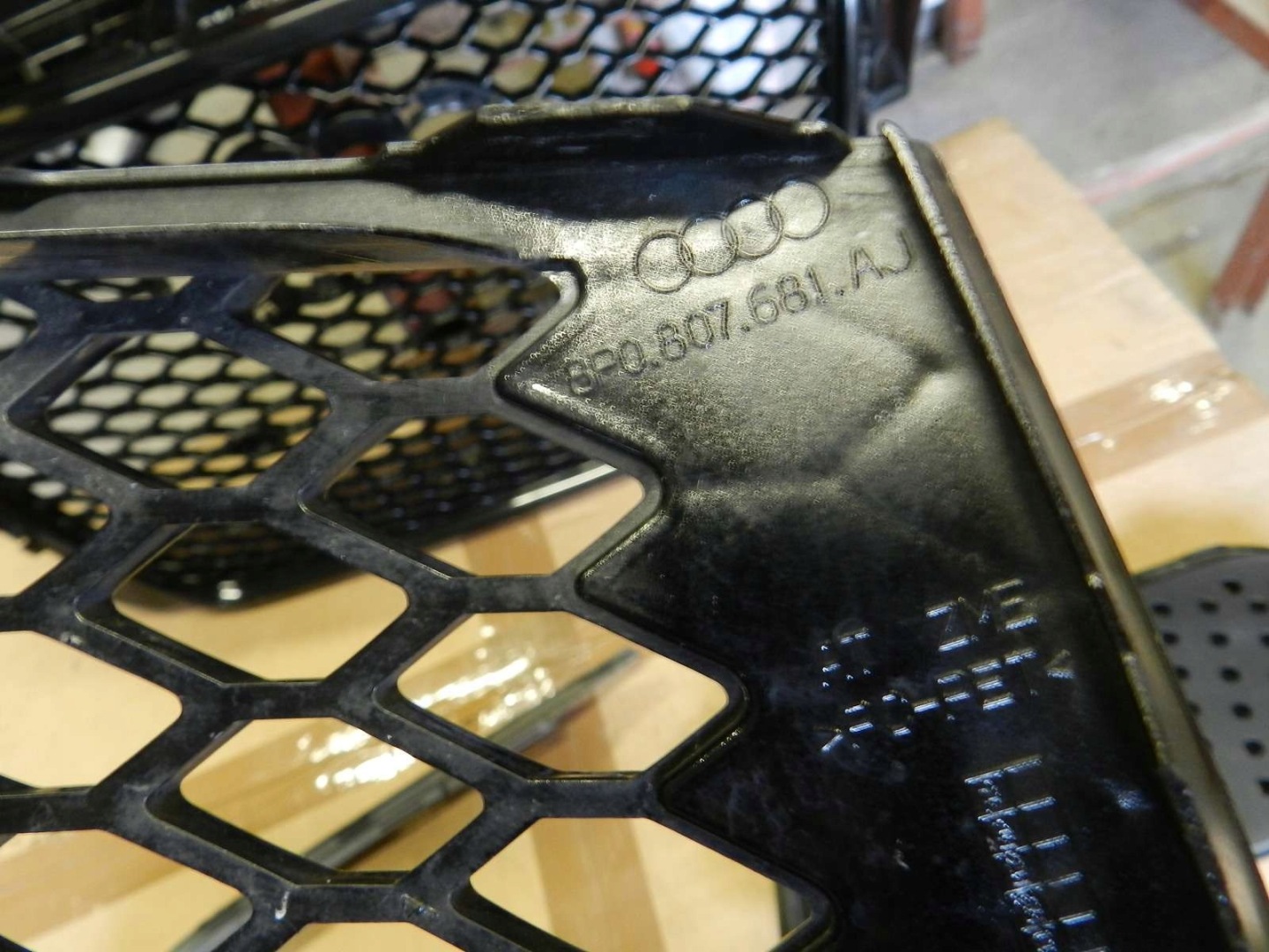 Audi 8P0 Kühlergrill FRONTGRILL Kühlergitter 8P0853651T0 - Thumbnail 6