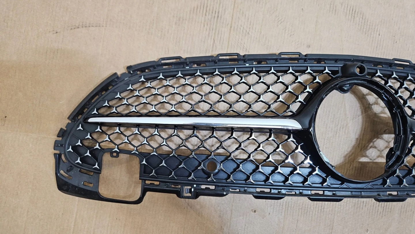 Mercedes-Benz C-Klasse W206 Kühlergrill FRONTGRILL Kühlergitter A2068882100 - Thumbnail 8