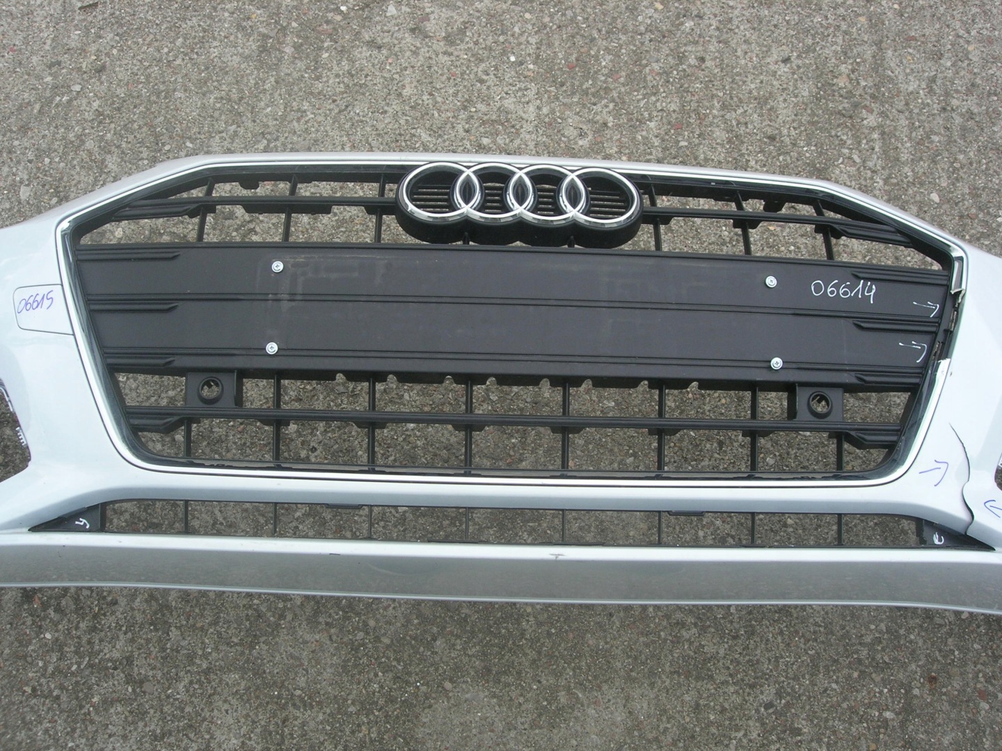 Audi A4 B9 Kühlergrill FRONTGRILL Kühlergitter 8W0853651DB - Thumbnail 1
