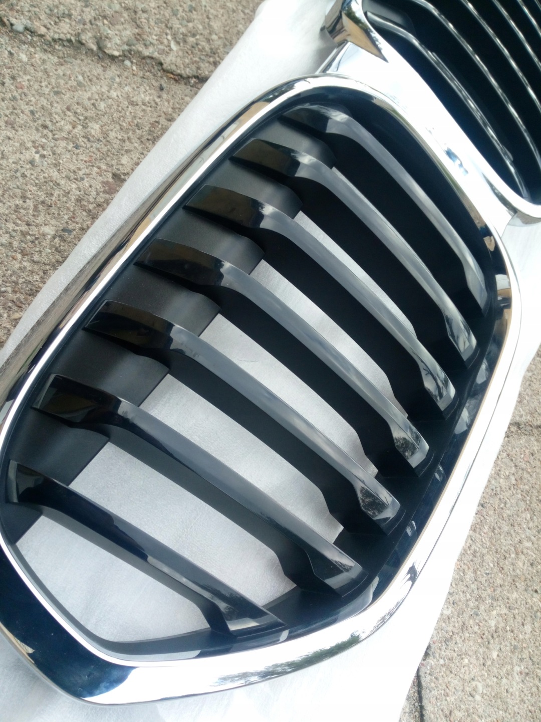 BMW X1 F48 Kühlergrill FRONTGRILL Kühlergitter 5113185 - Thumbnail 4