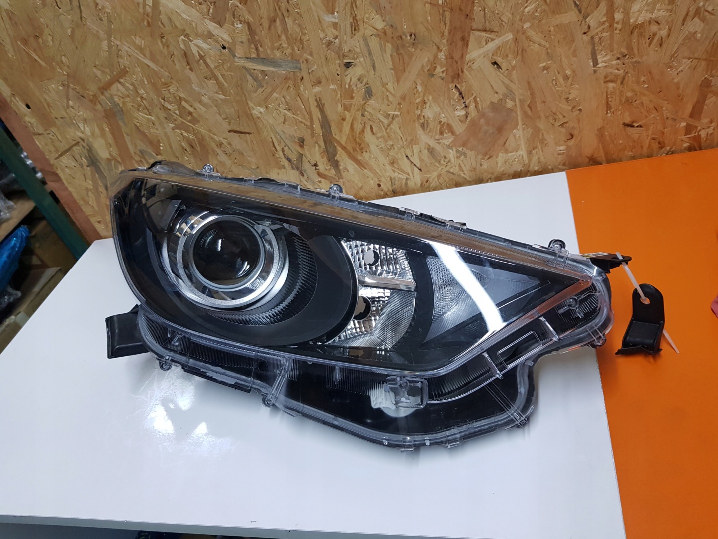 Frontscheinwerfer Toyota Yaris I P1 LED Rechts Scheinwerfer Headlight - Thumbnail 4