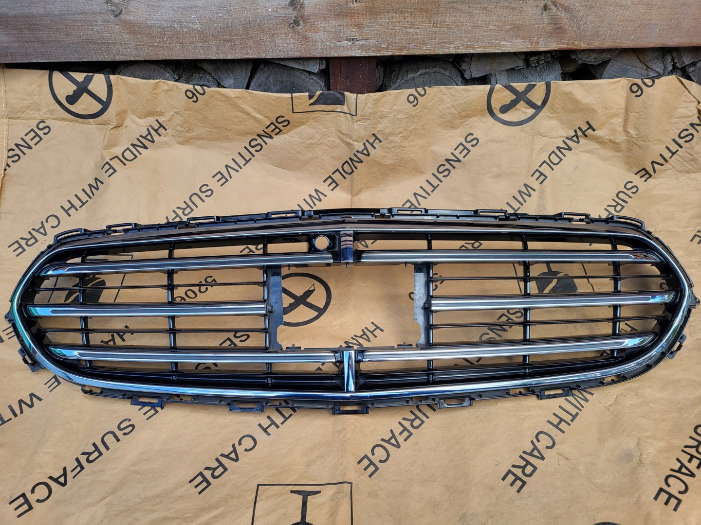 Mercedes-Benz E-Klasse W213 Kühlergrill FRONTGRILL Kühlergitter A2138800404 - Thumbnail 1