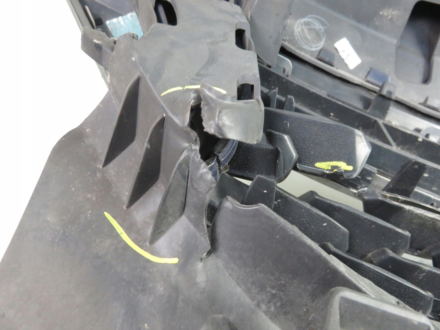Opel Astra Kühlergrill FRONTGRILL Kühlergitter 13448088 - Thumbnail 6