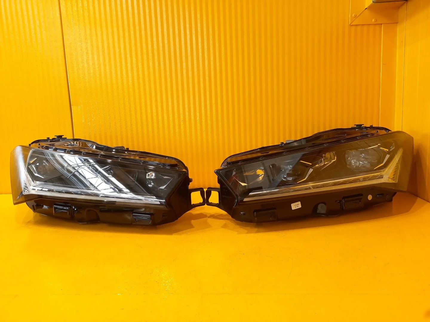 Frontscheinwerfer Skoda Superb 3U 3P1941016A LED Links Scheinwerfer Headlight - Thumbnail 1