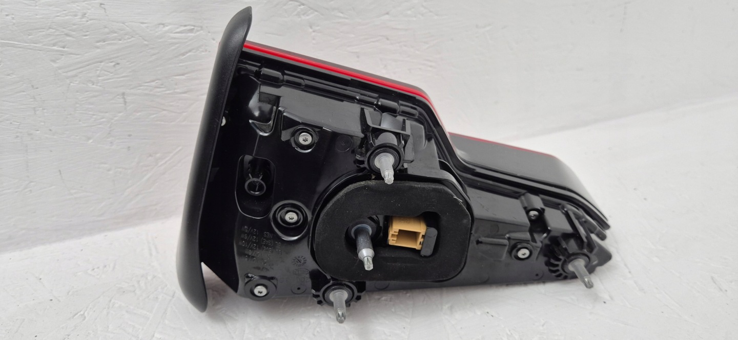 Audi A4 B9 Rückleuchte Rearlamp - Thumbnail 7