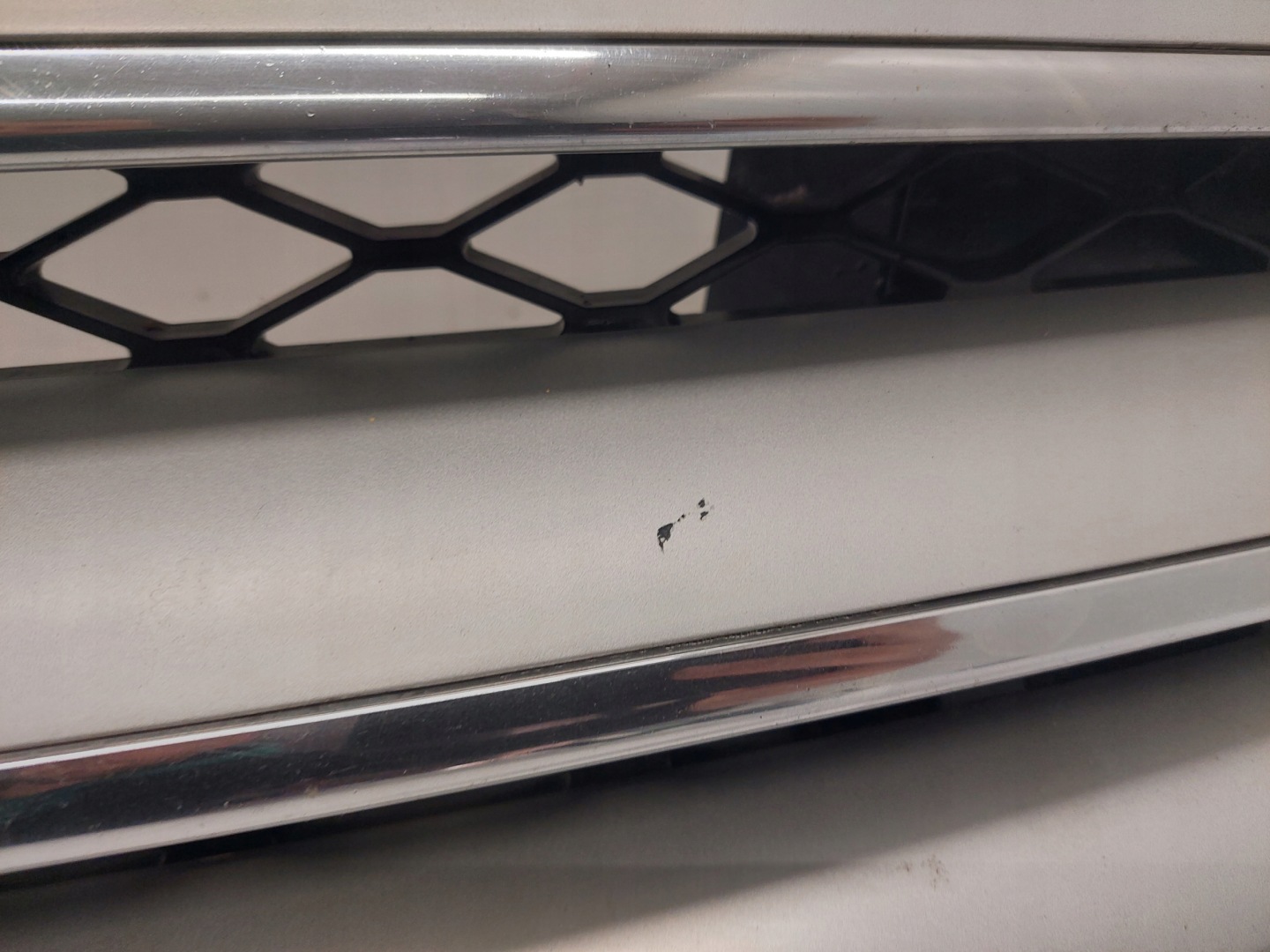 Mercedes-Benz R-Klasse W251 Kühlergrill FRONTGRILL Kühlergitter A2518880423 - Thumbnail 5