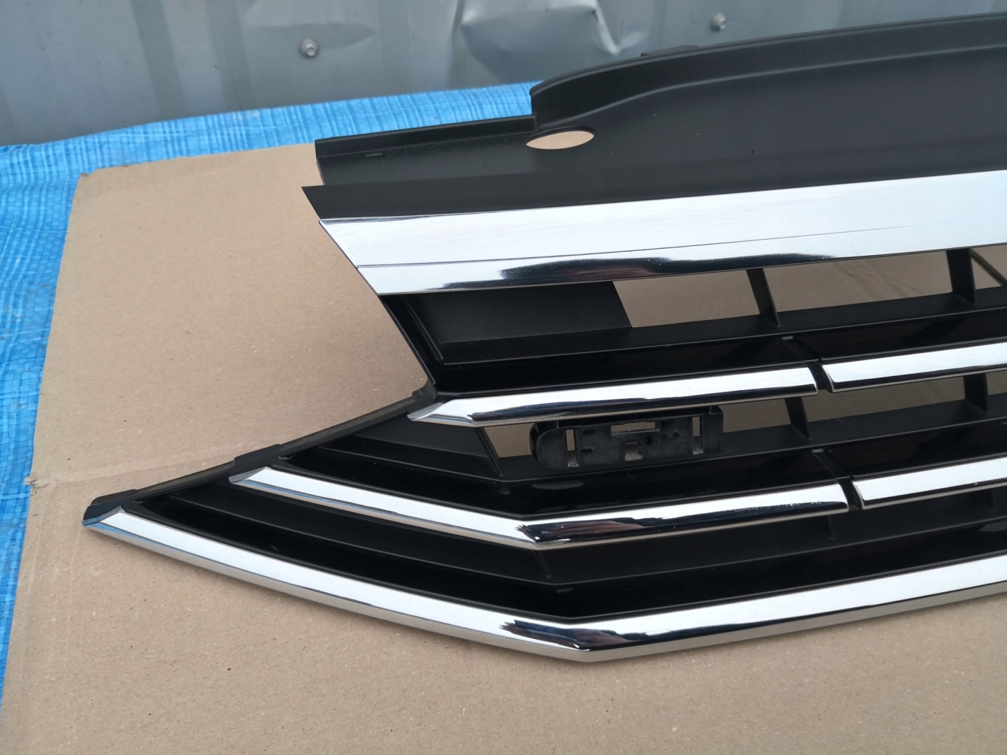 VW Passat B8 Kühlergrill FRONTGRILL Kühlergitter 3G0853651BS - Thumbnail 7