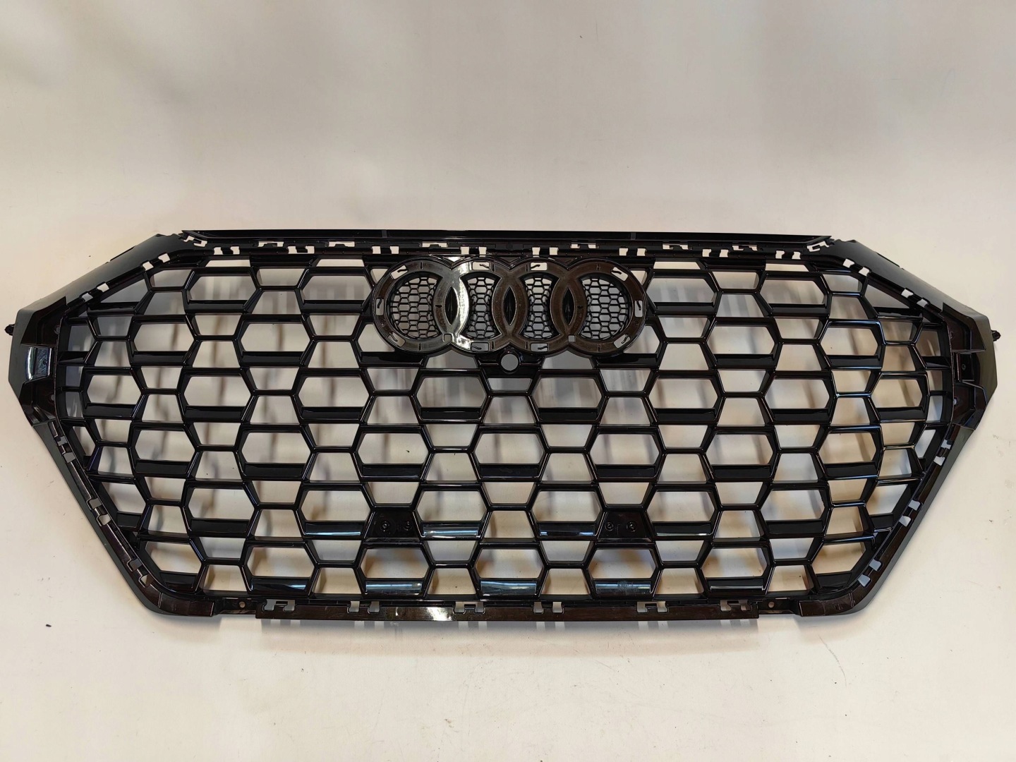Audi 83A Kühlergrill FRONTGRILL Kühlergitter 83A853651D - Thumbnail 1