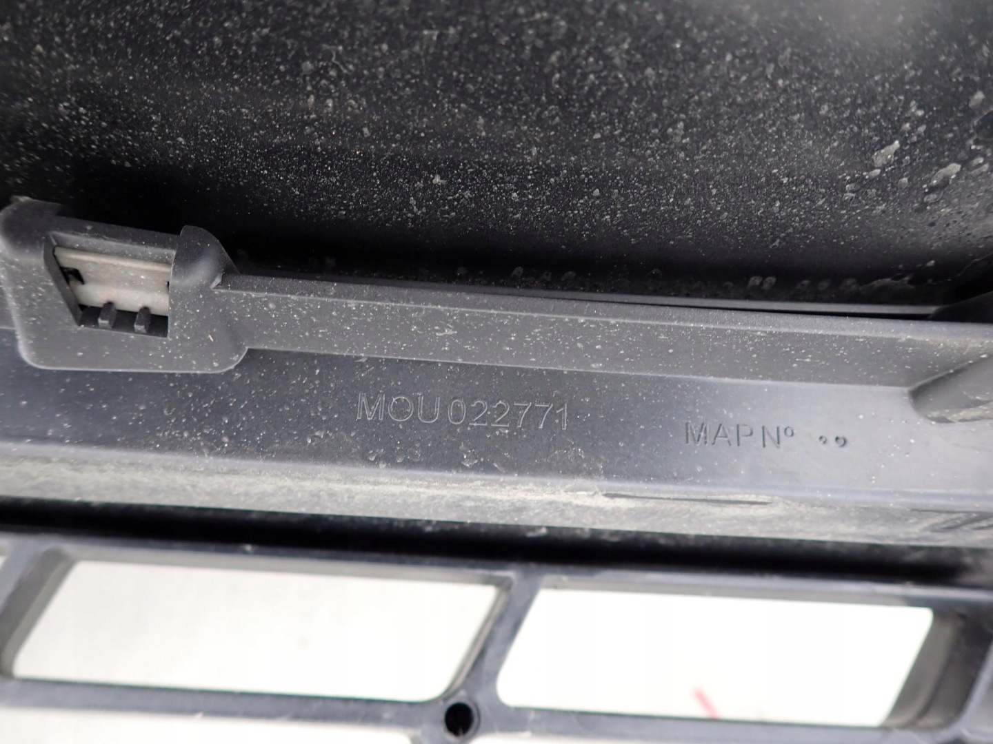 Renault Trafic L Kühlergrill FRONTGRILL Kühlergitter 623105226R - Thumbnail 4