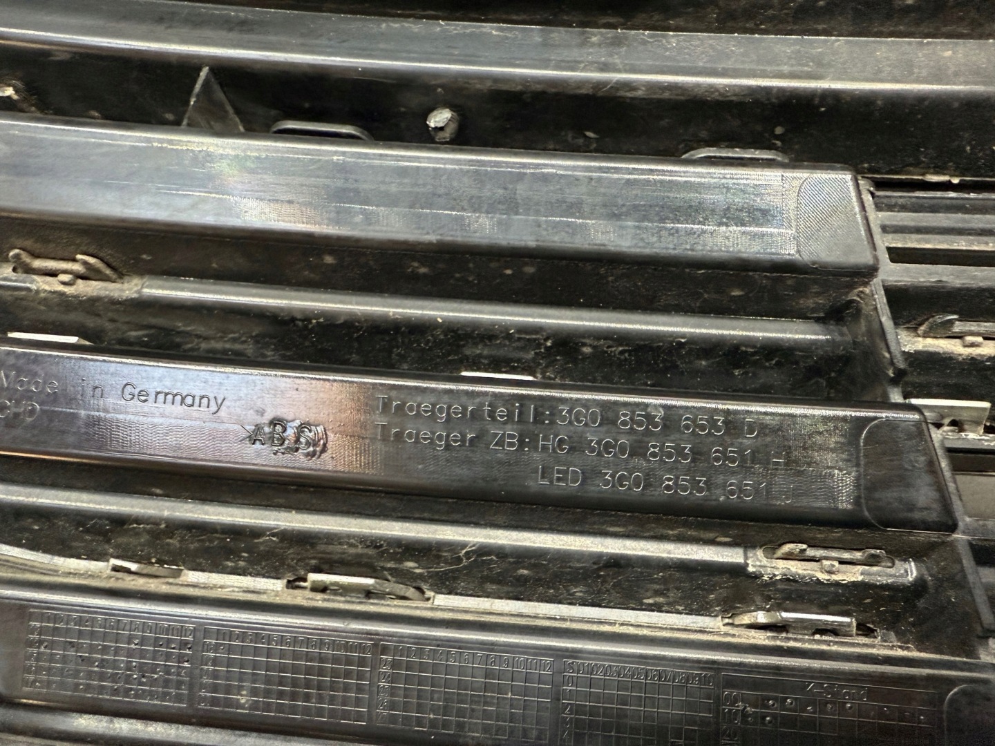 VW Passat B8 Kühlergrill FRONTGRILL Kühlergitter 3G0853653D - Thumbnail 10