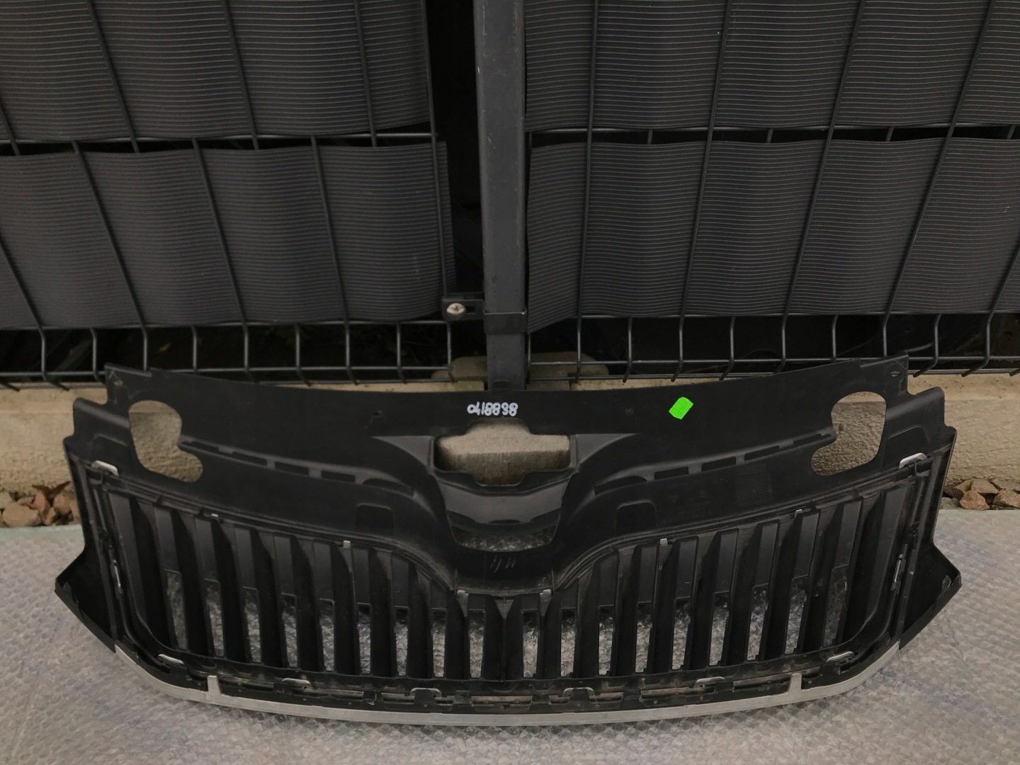 Skoda Rapid Roomster 5J Kühlergrill FRONTGRILL Kühlergitter - Thumbnail 2