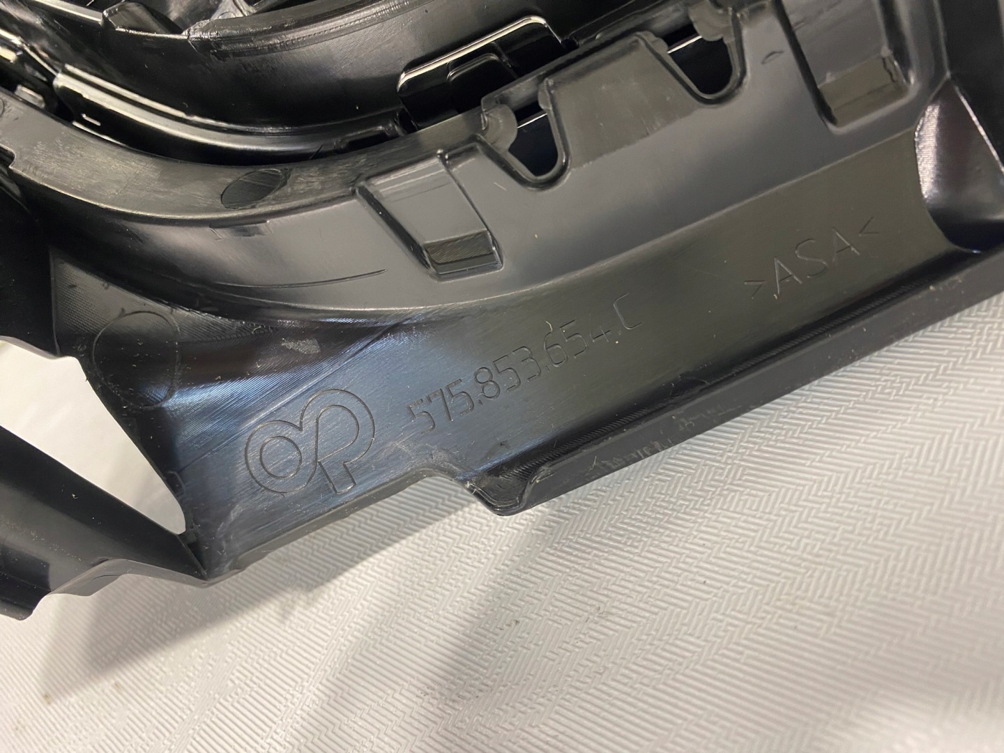 SEAT Ateca 575 Kühlergrill FRONTGRILL Kühlergitter 575853654C - Thumbnail 7