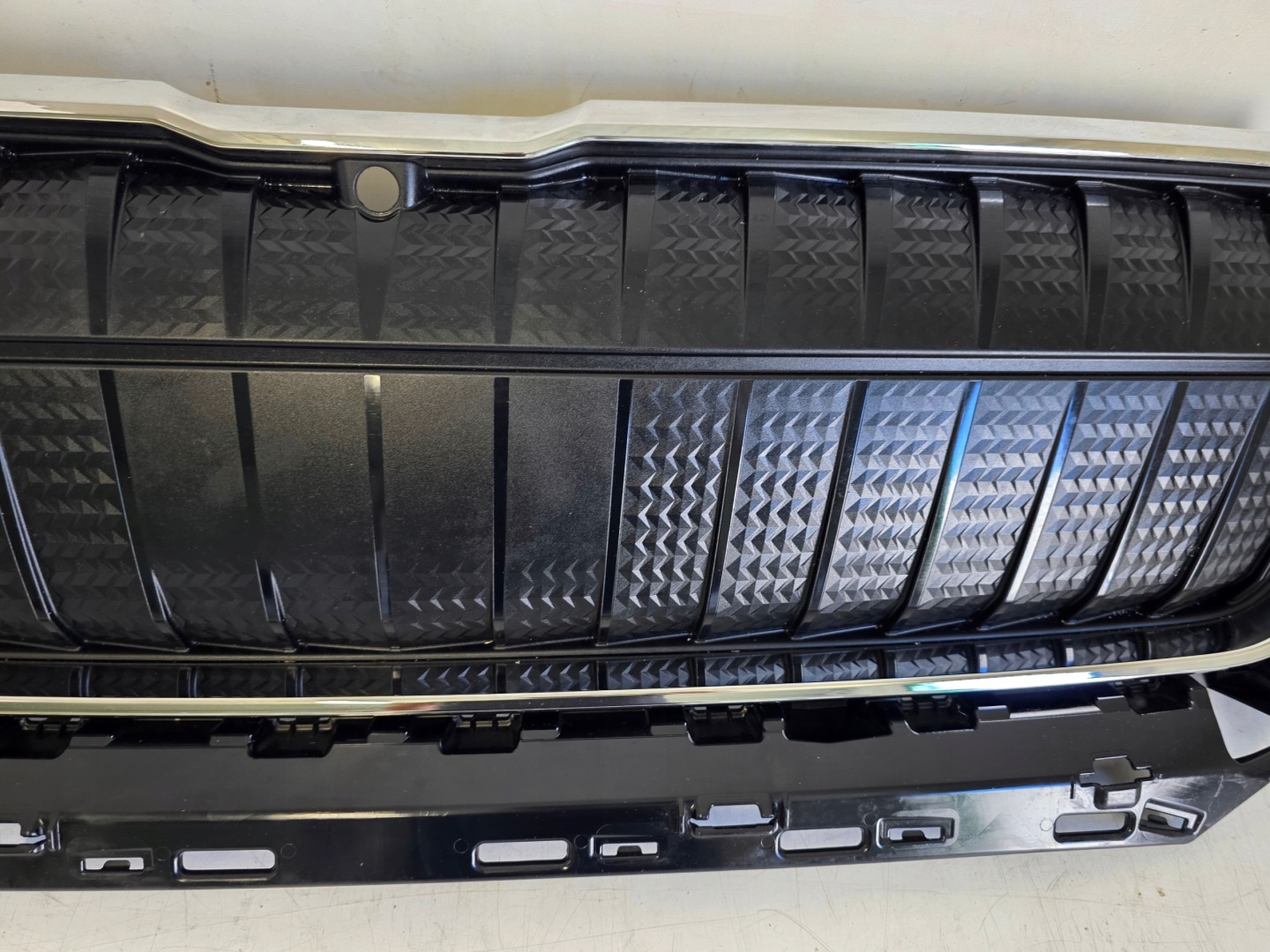 Skoda Enyaq 5LA Kühlergrill FRONTGRILL Kühlergitter 5LA853343 - Thumbnail 5